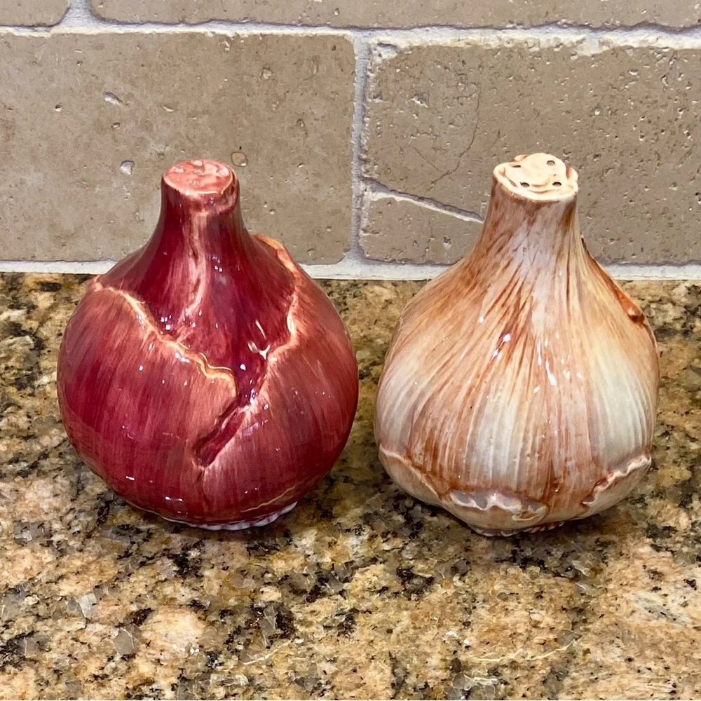 Dept. 56 salt and pepper shakers.  Red onion and yellow onion (or garlic). EVC - Picture 5 of 6